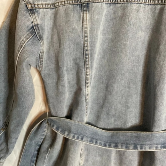 Guess Blue Jean Jacket Womens Size Medium - Picture 9 of 9